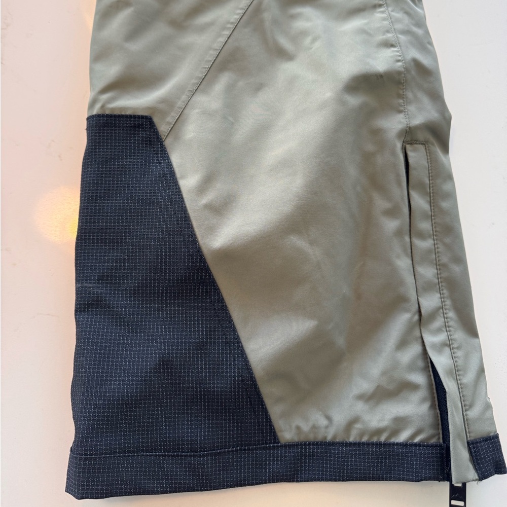 Montec insulated ski snowboard bib in green and black - Picture 5 of 7